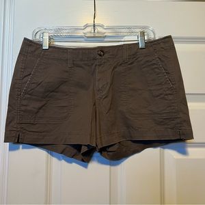 Old Navy brown khaki shorts